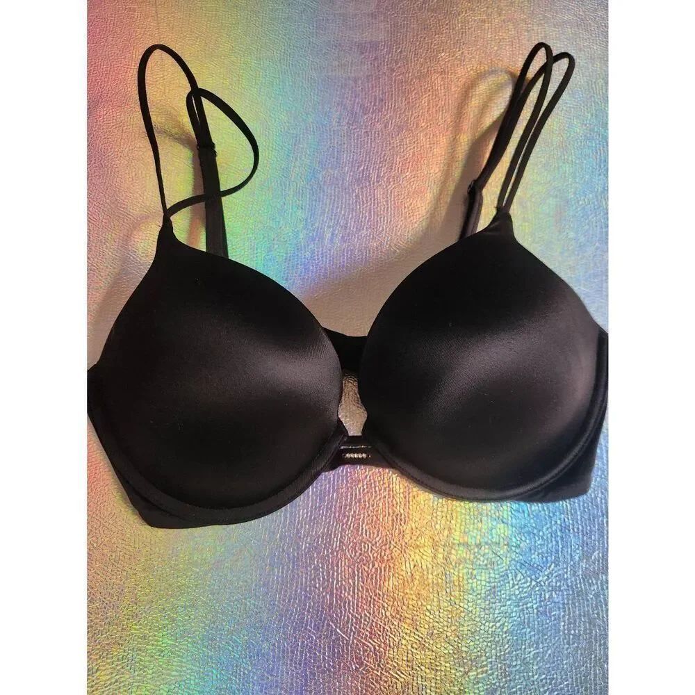 Victoria's Secret 32D Very Sexy push-up bra